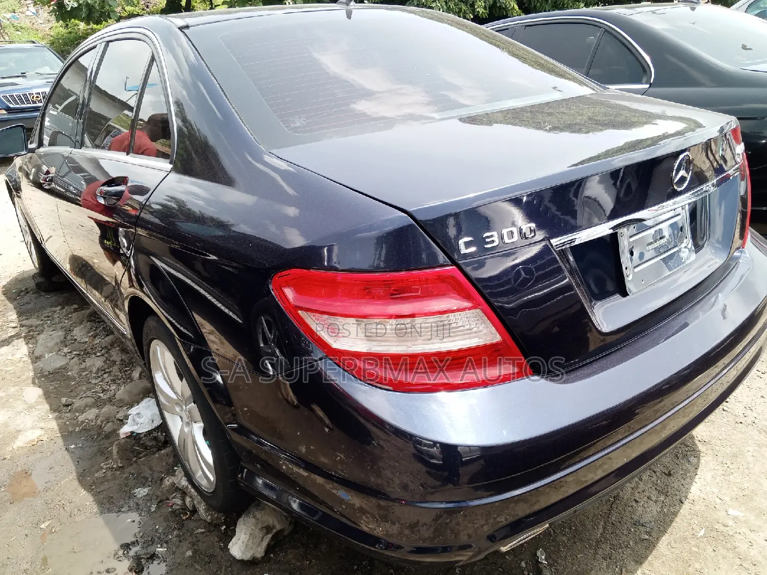 Mercedes-Benz C300 2011 Blue