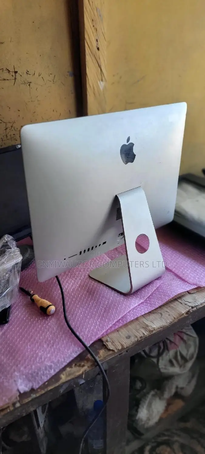 Desktop Computer Apple iMac Pro 8GB Intel Core I5 HDD+SSD 1T