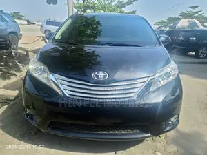 Toyota Sienna Limited FWD 7-Passenger 2013 Black