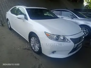Lexus ES 350 FWD 2015 White