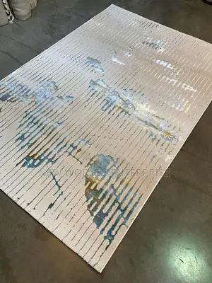 Modern Good Quality Centre Rug