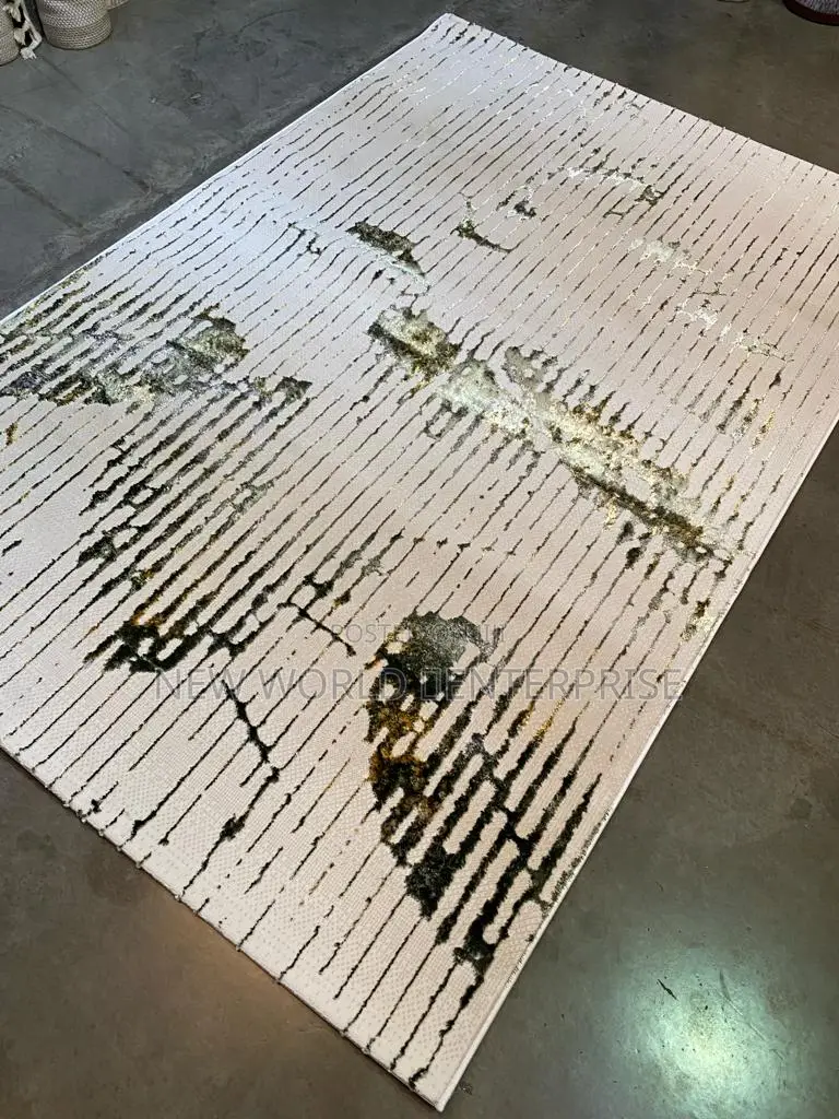 Modern Good Quality Centre Rug
