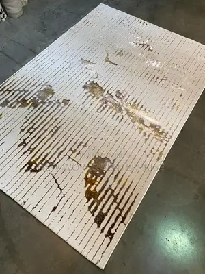 Modern Good Quality Centre Rug