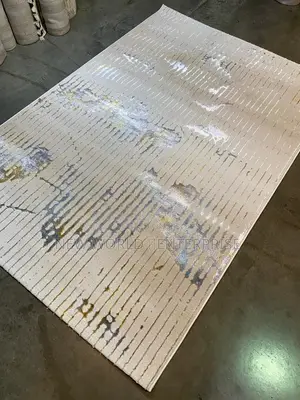 Modern Good Quality Centre Rug