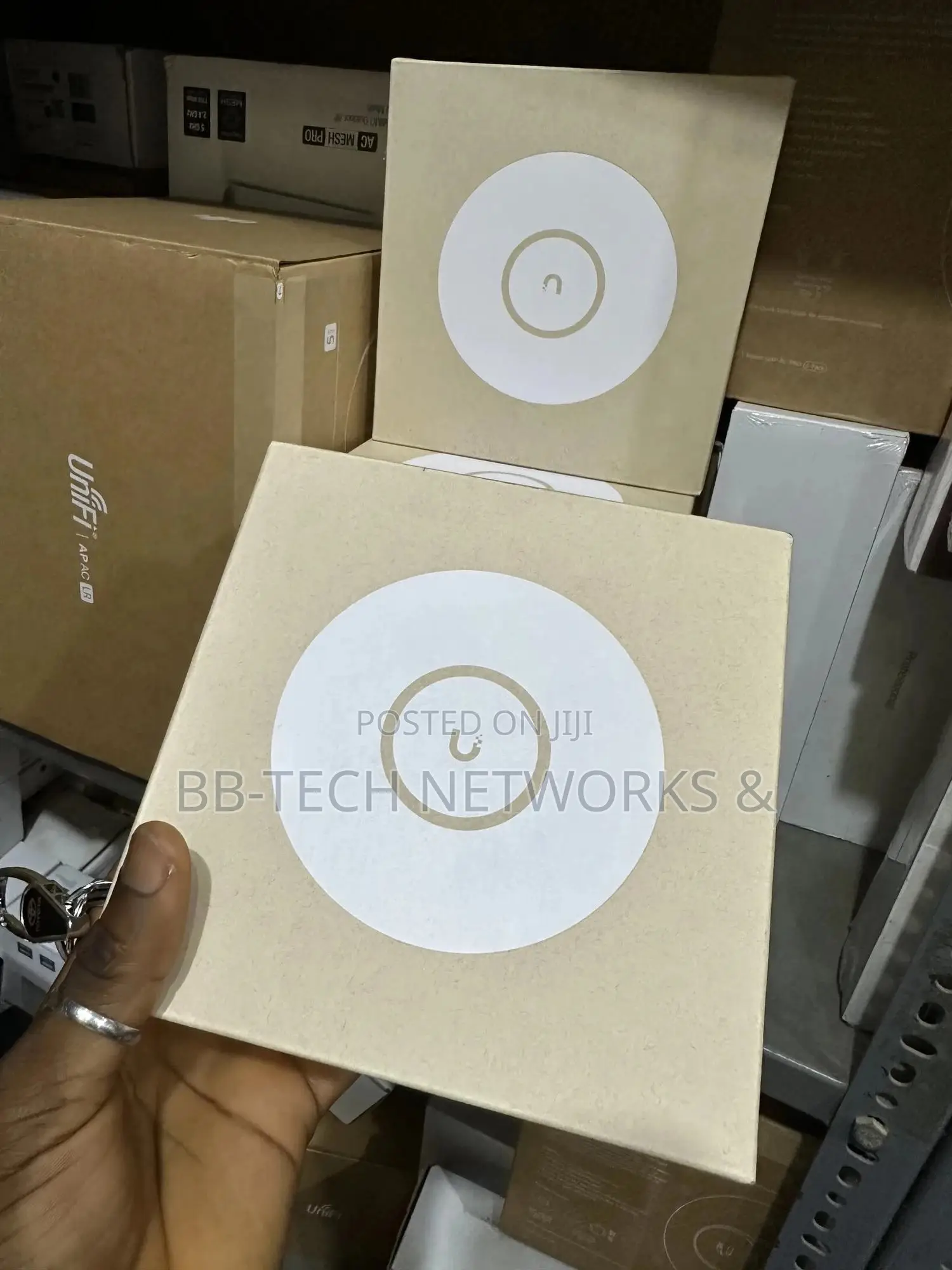 Ubiquity U6+