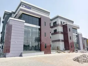 Luxury Office Space With Constant Power in Gra P/H