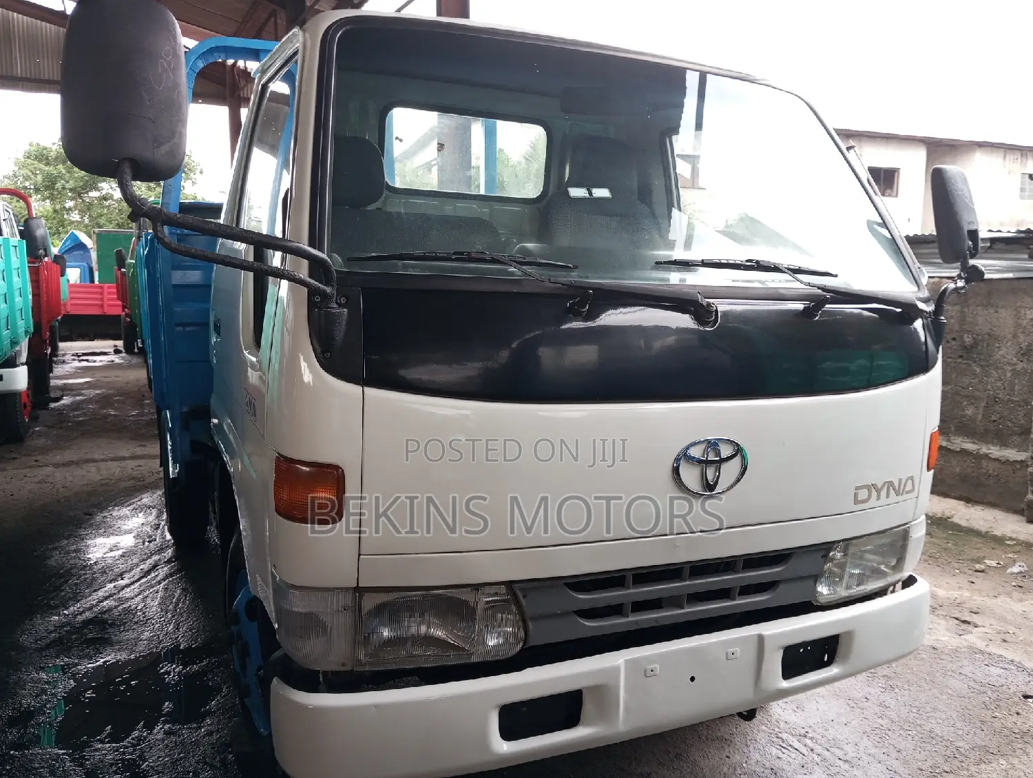Toyota Regius 2008