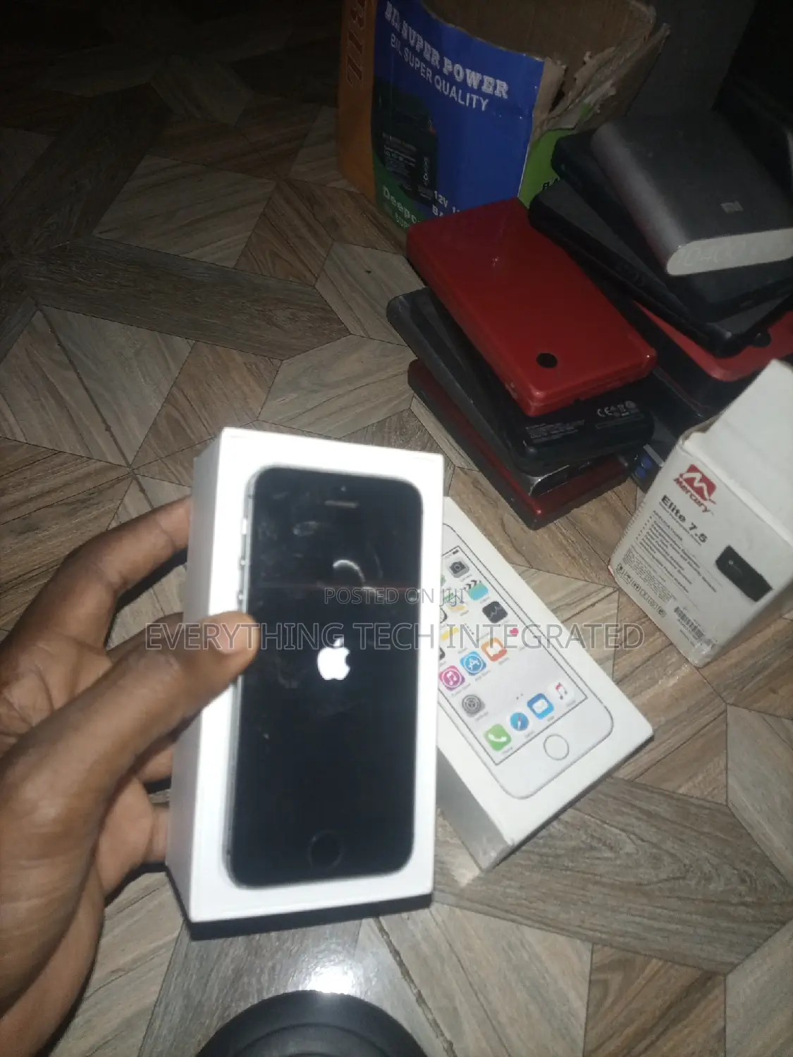 Apple iPhone 5s 16 GB Silver