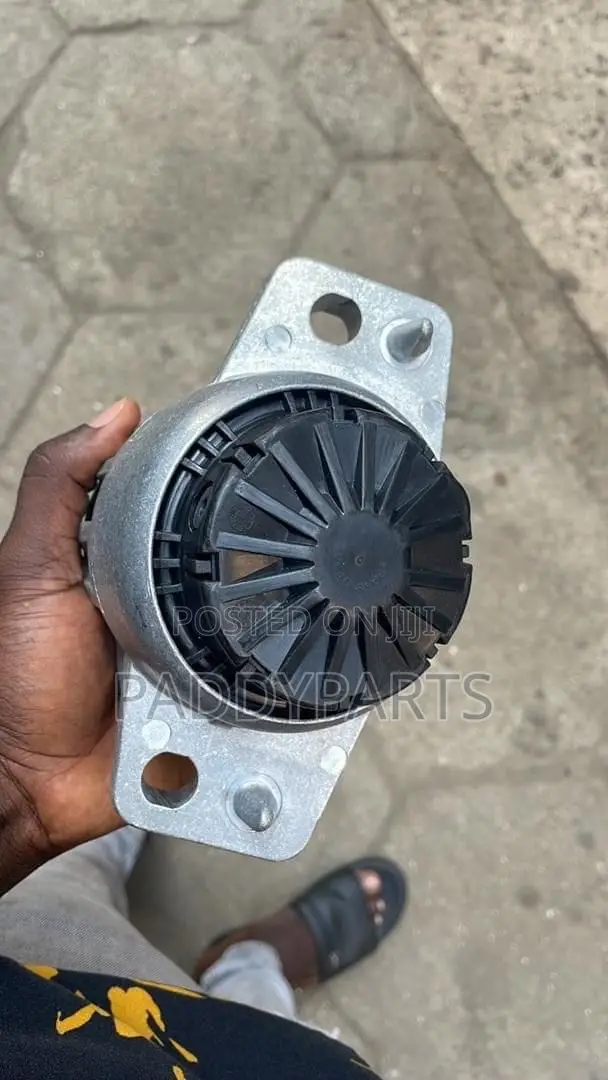 Range Rover Velar Engine Mount