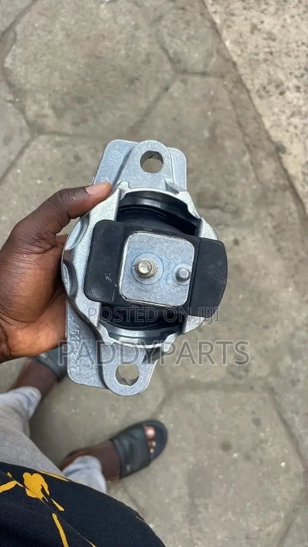 Range Rover Velar Engine Mount