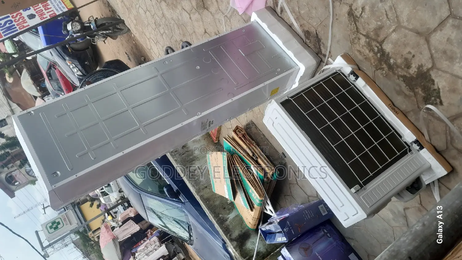 Hisense Standing Unit Air Condition 2.5hp