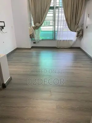 Waterproof Laminate Wooden Flooring