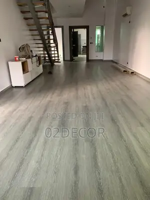 Wooden Flooring 8mm Thickness