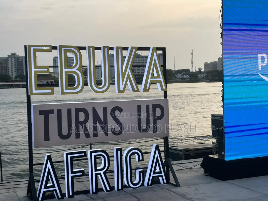 Digital Signages