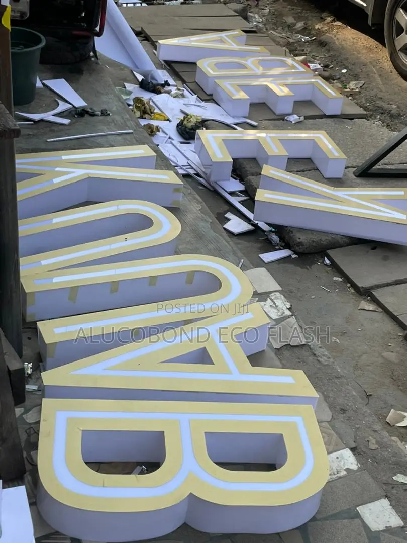 Digital Signages