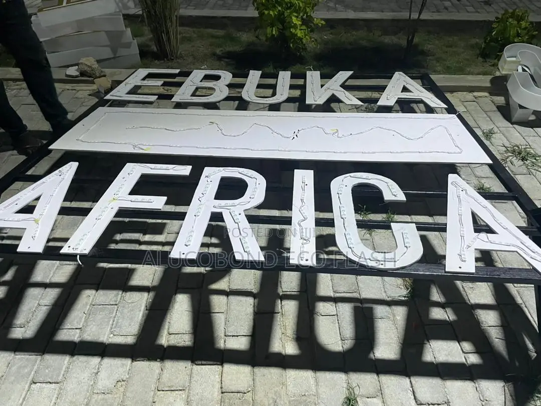 Digital Signages