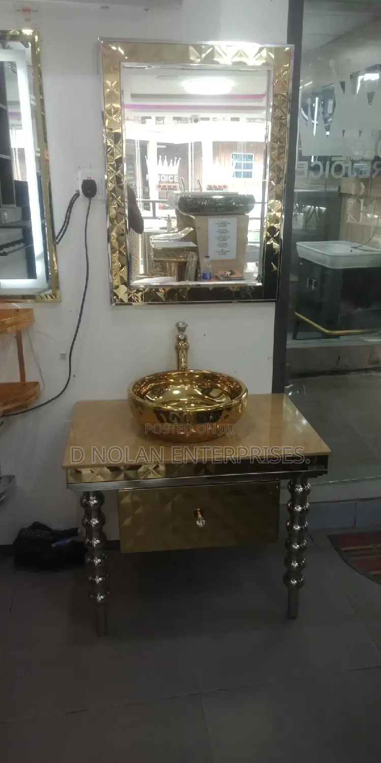 Quality Gold Digsin Dining Table Top
