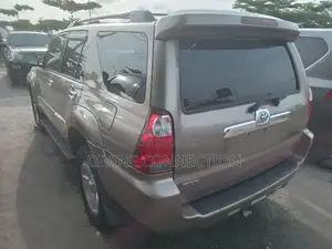 Toyota 4-Runner Limited 2008 Gold