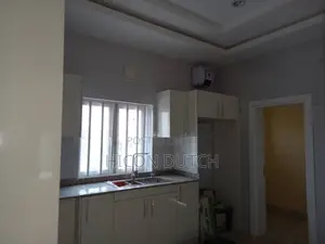 3bdrm Block of Flats in Modern Shelter, Life Camp for rent