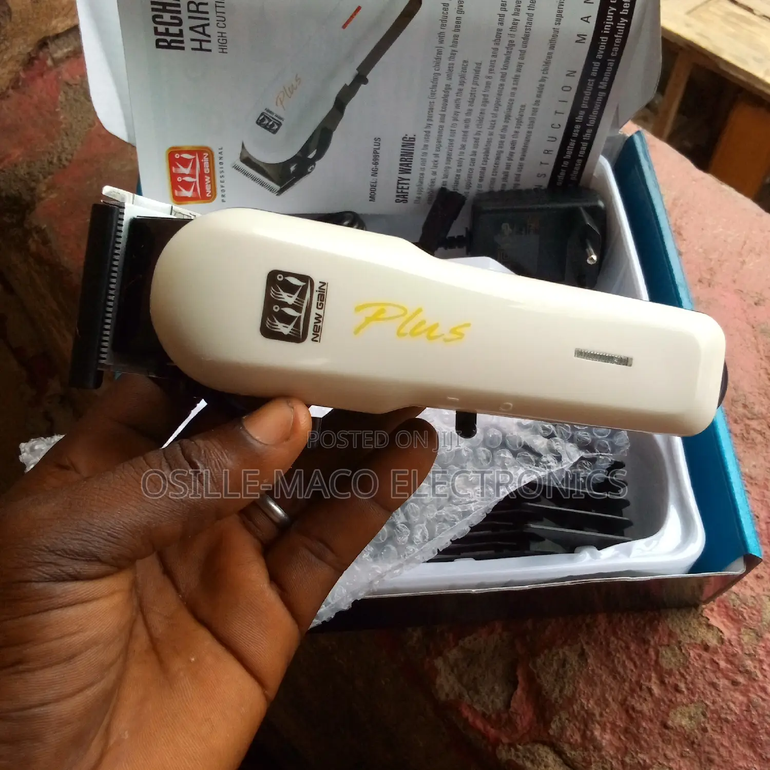 Kiki Rechargeable Non Digital Clipper, Model Ng- 699plus