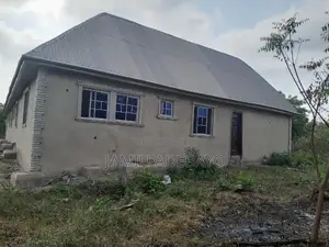 1bdrm Block of Flats in Mercy, Offa for rent