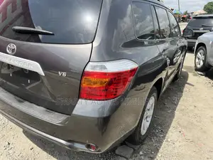 Toyota Highlander Limited 2010 Gray
