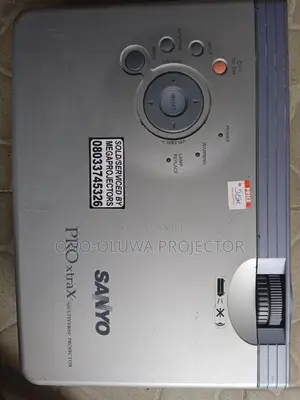 Portable High Resolution Multimedia Projector