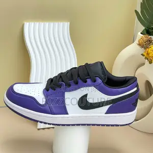 Original NIKE SB Sneakers Available in Store