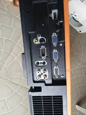Sharp Short Throw Hitachi ED-D11N Network Projector