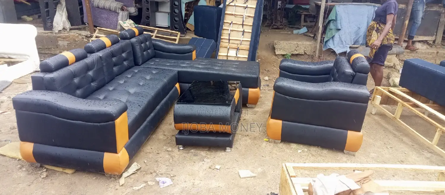Executive Lshape Made With Single and Center Table