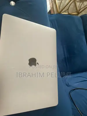 Laptop Apple MacBook Pro 2020 8GB Intel Core I5 SSD 256GB