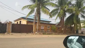 Warehouse, Offices And 4 Room Selfcon