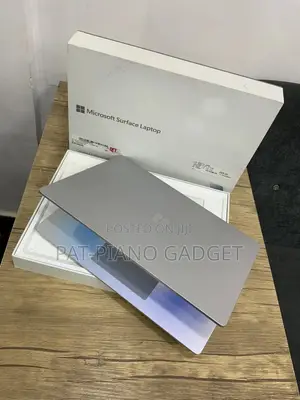 Laptop Microsoft Surface Laptop 3 8GB AMD Ryzen 5 SSD 128GB