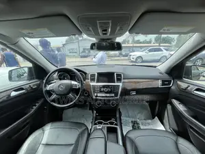 Mercedes-Benz M Class 2015 Black