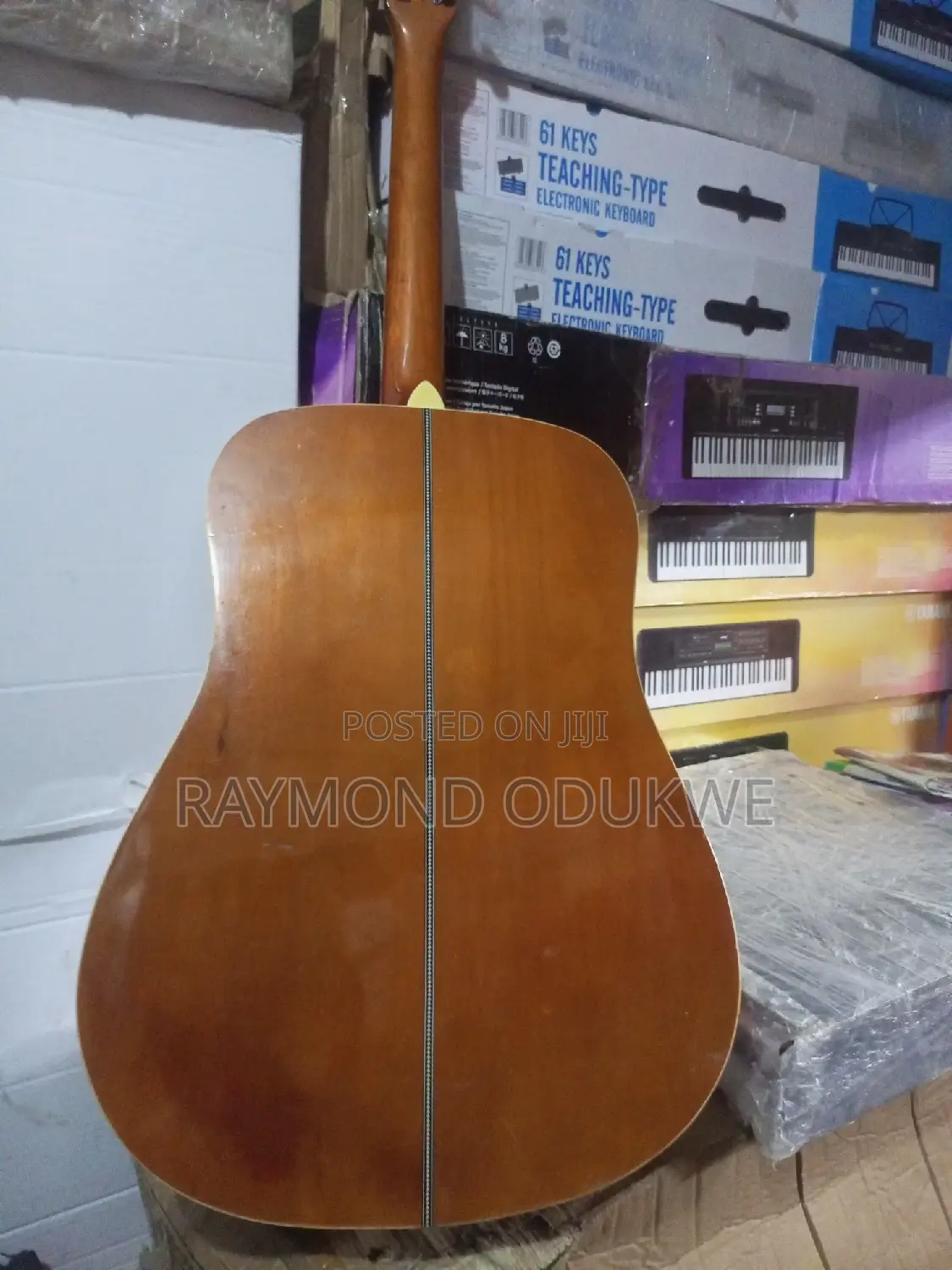 Professional Acoustic Electric Guitar With Inbuilt Effects