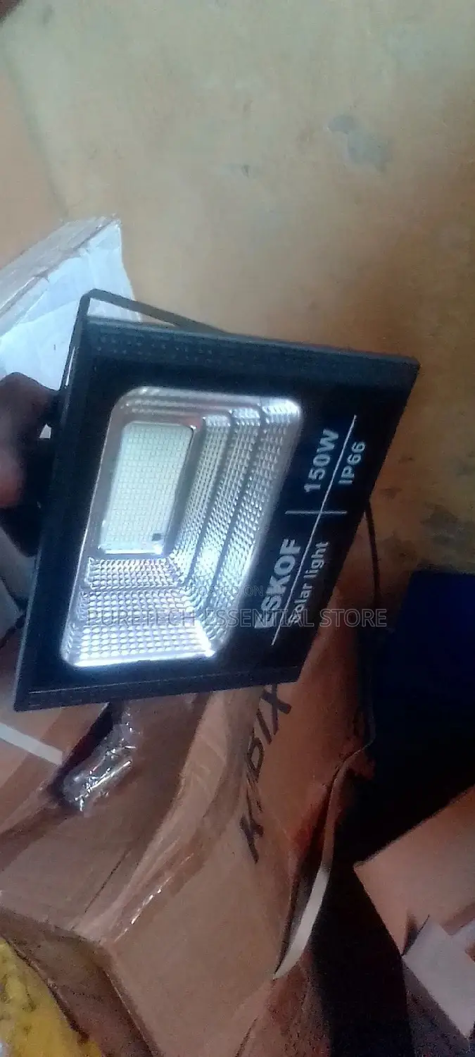 Floodlight With Solar Rechargeable Batteries