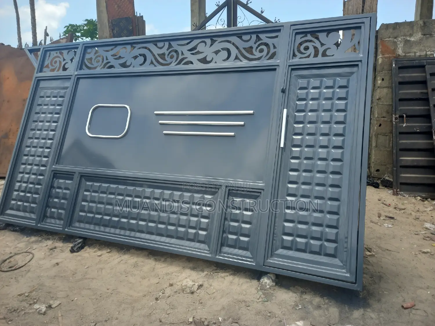 Giant Sliding Gates