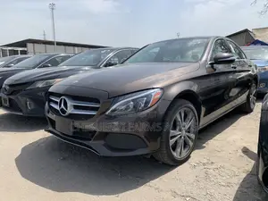 Mercedes-Benz C300 Luxury 4dr AWD 4Matic Sedan (2.0L 4cyl 7A) 2015