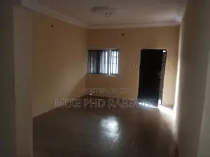 3bdrm Block of Flats in G.R.A, Enugu for rent