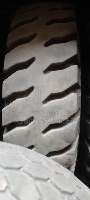 18,00/33 Katapilla Tire
