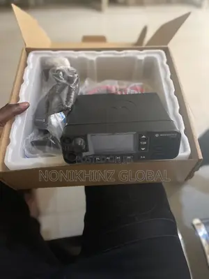 Motorola Dm4601e v/Uhf Base Radio Reciever