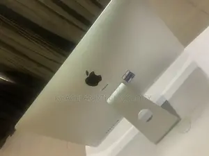 Desktop Computer Apple iMac 8GB Intel Core i5 SSD 256GB