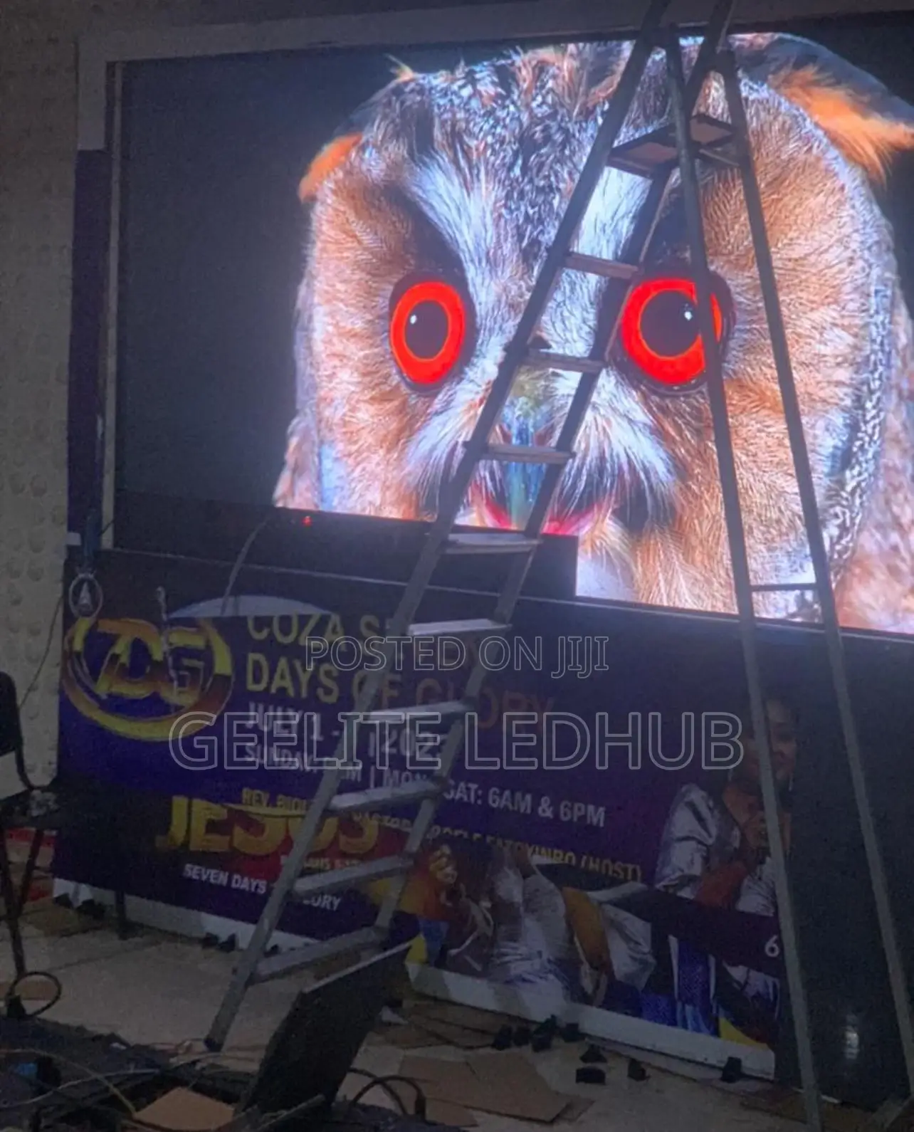 Modern Projector, Advert Board , Bill Board