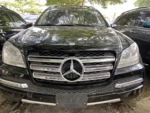 Mercedes-Benz GL-Class GL 550 2010 Black
