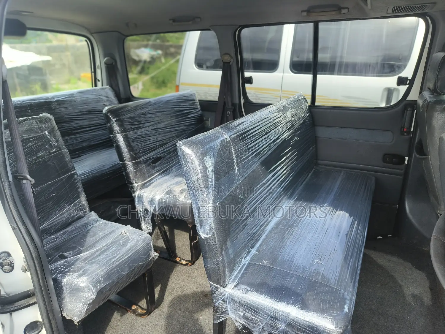 Toyota HiAce 2002 White