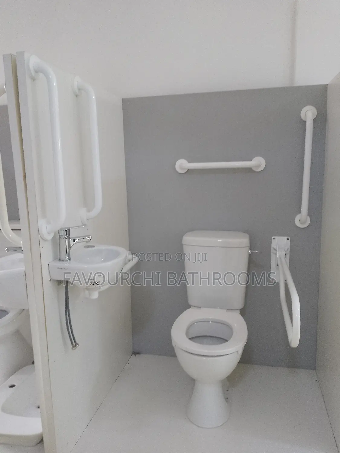 Armitage Shanks Disabled Wc