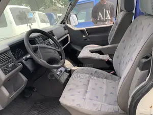 Volkswagen Transporter 2006 White