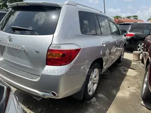 Toyota Highlander 2009 Silver