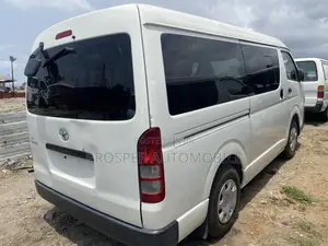 Toyota HiAce 2014 White