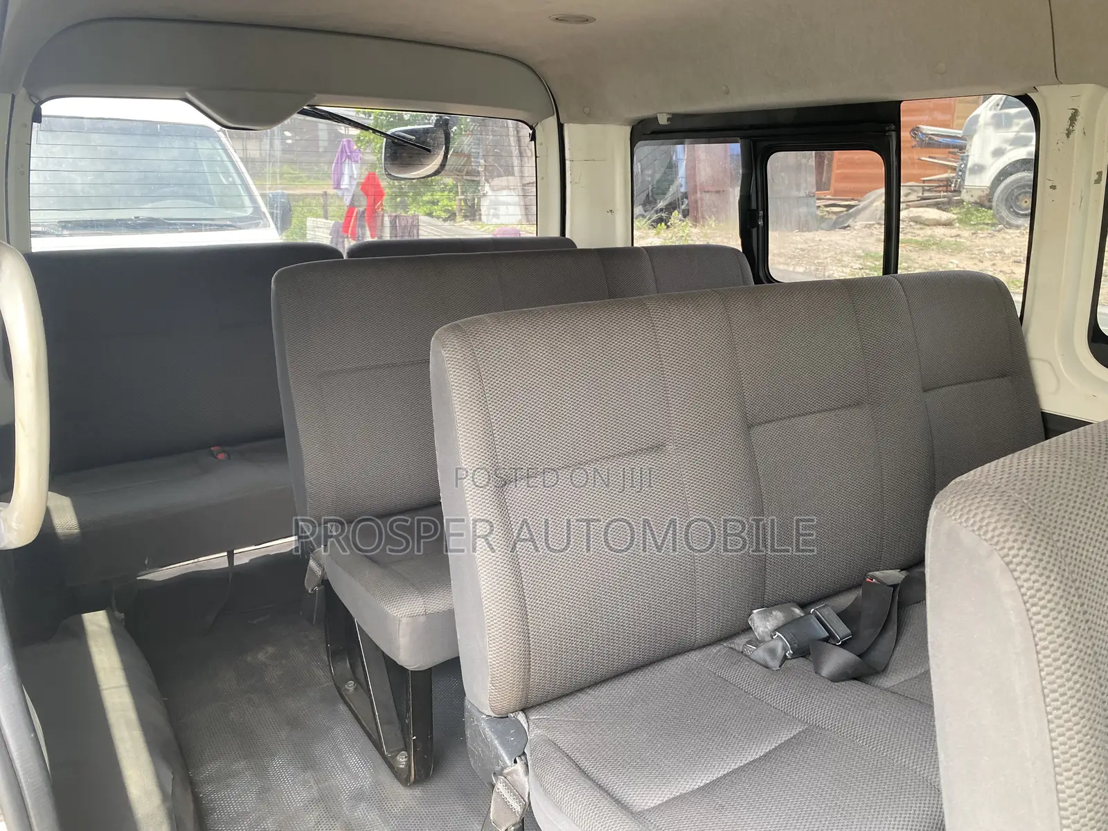 Toyota HiAce 2014 White